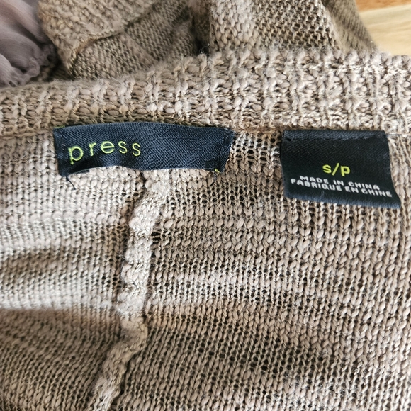 Waffle Knit Open Front Cardigan Ruffled Hem Neutral Size Small - Picture 8 of 10